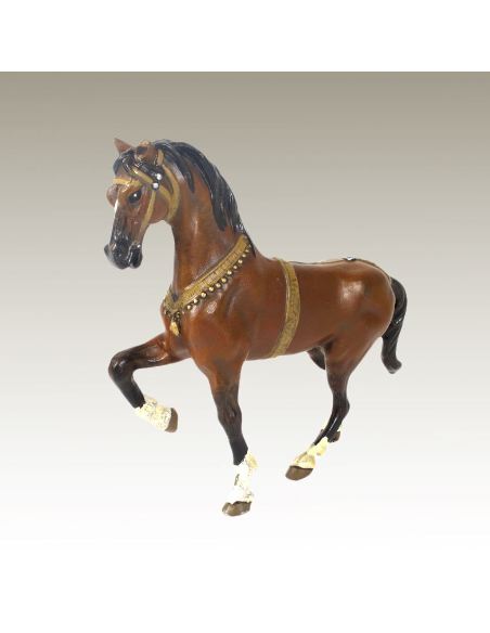 Sculpture en bronze: Cheval de parade peint 