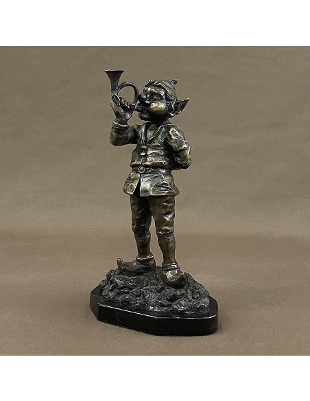 Figura de Bronce Duende 32cm con trompa musical y peana de marmol