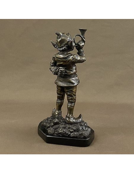 Figura de Bronce Duende 32cm con trompa musical y peana de marmol