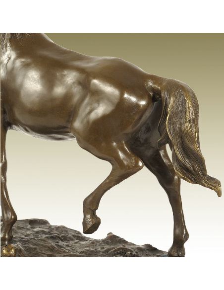 Sculpture en bronze: Cheval sauvage -Patine brune