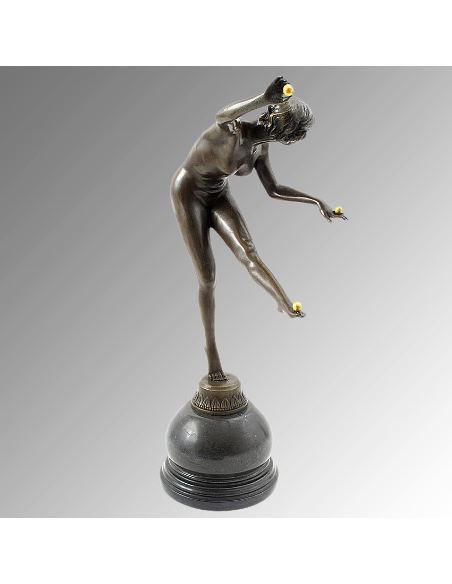 Figura de Bronce. Mujer Art Decó "Juggler"